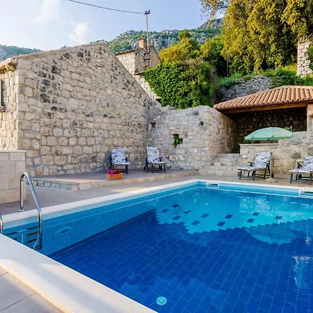 Luciana - Two Bedroom With Swimming Pool And Sea View *