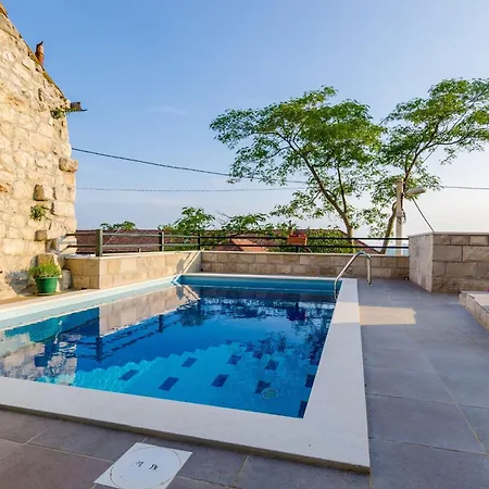 Luciana - Two Bedroom With Swimming Pool And Sea View Vila *