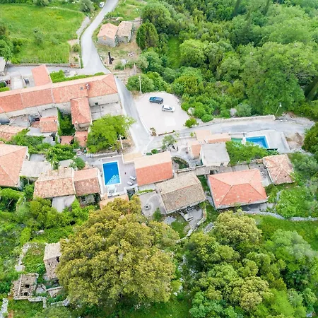 Vila Luciana - Two Bedroom With Swimming Pool And Sea View Gruda